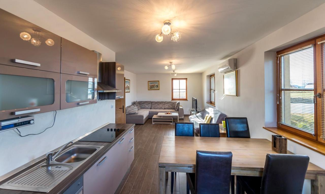 Apartmaji Smogavc Зрече Экстерьер фото